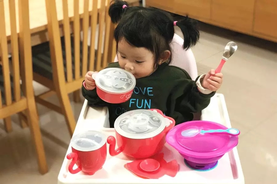 宝宝辅食工具，妈妈若何弃取1.webp.jpg